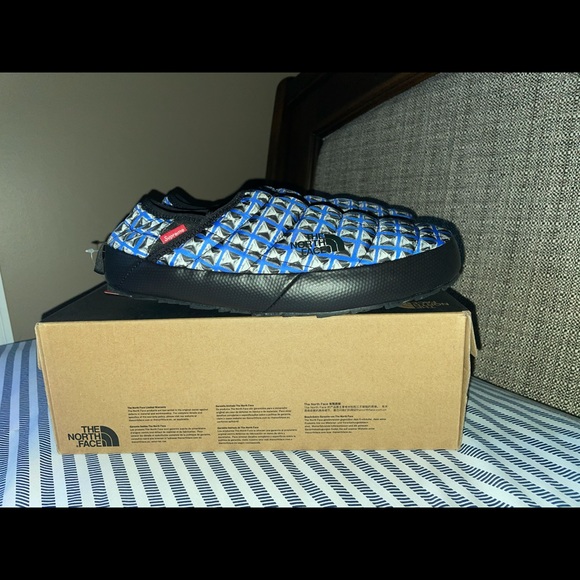 supreme x northface loafers - Picture 3 of 6